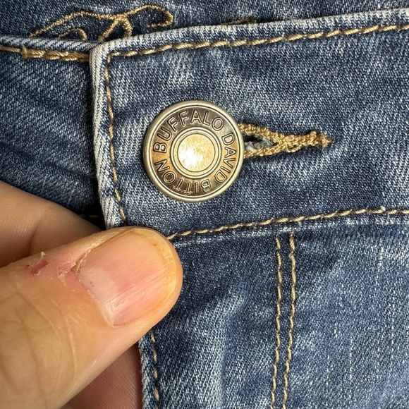 Buffalo Jeans Women's Mid-Rise SAMUELLA‎ Bermuda Jean Shorts Size 14 Beach - Picture 4 of 16